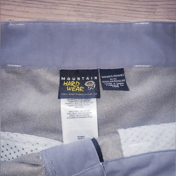 Mountain hardware snowpants size medium - Picture 2 of 5